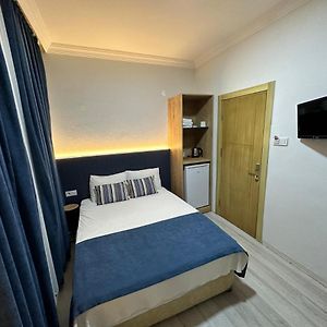Camera standard con letto king size